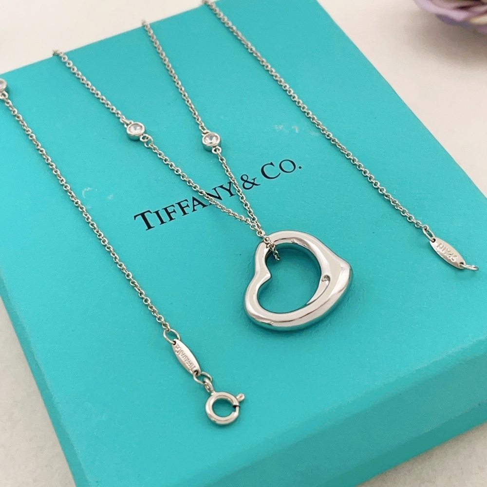 Tiffany & Co. Silver polished heart-shaped diamond necklace